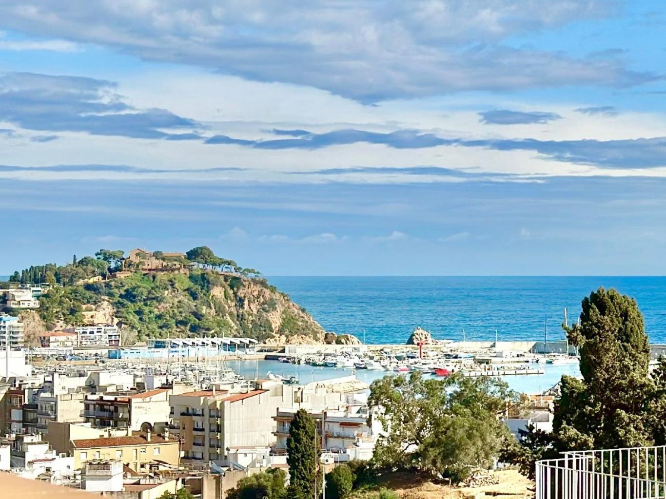 Appartamento Ático con Vistas al Mar a un Paso del Centro Blanes Esterno foto